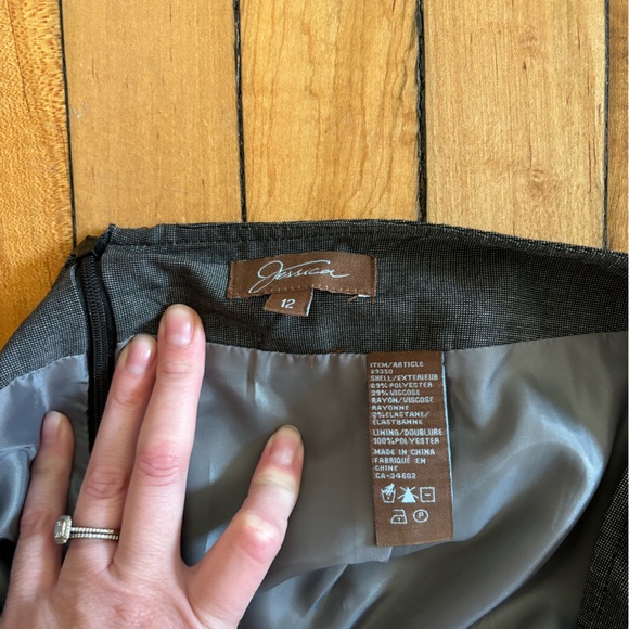 Jessica vintage 2 piece skirt suit - Picture 2 of 16